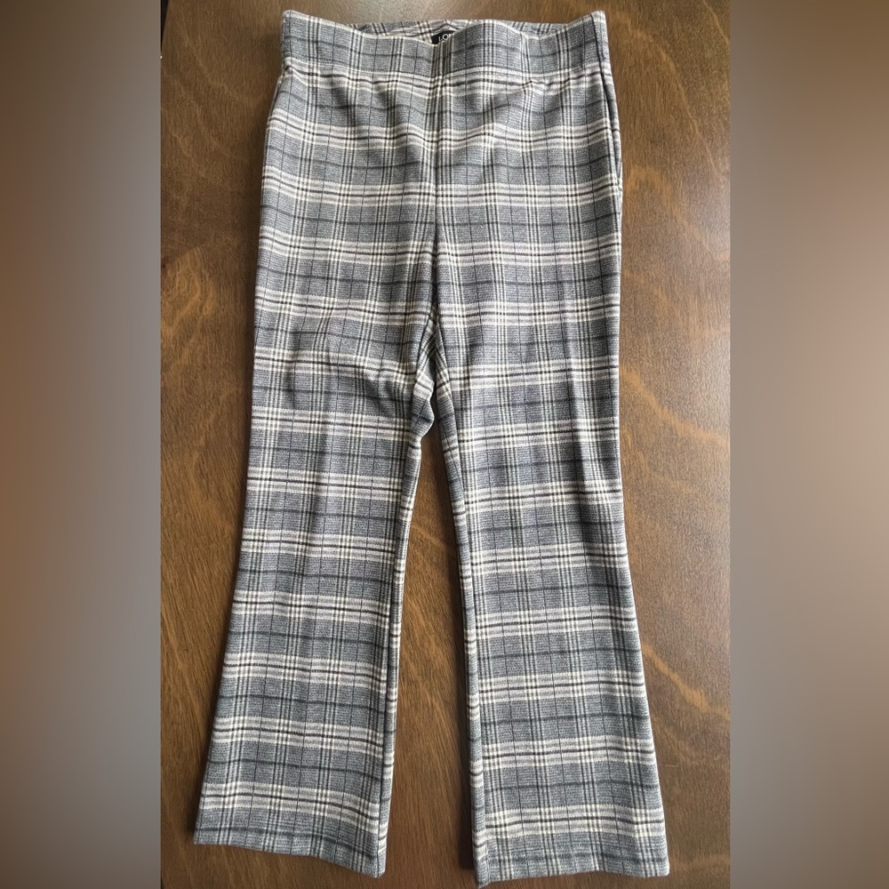 Loft Women’s Plaid Bottoms (short)